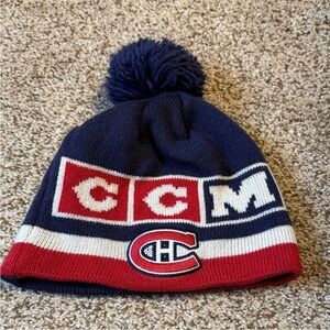 CCM mens Beanie with Pom-Pom - Navy and Red